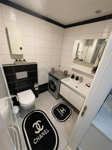 One-bedroom apartment with a beautiful view of the infrastructure