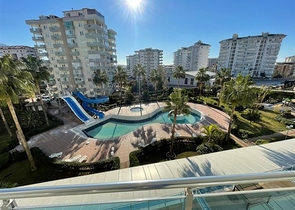 One-bedroom apartment with a beautiful view of the infrastructure