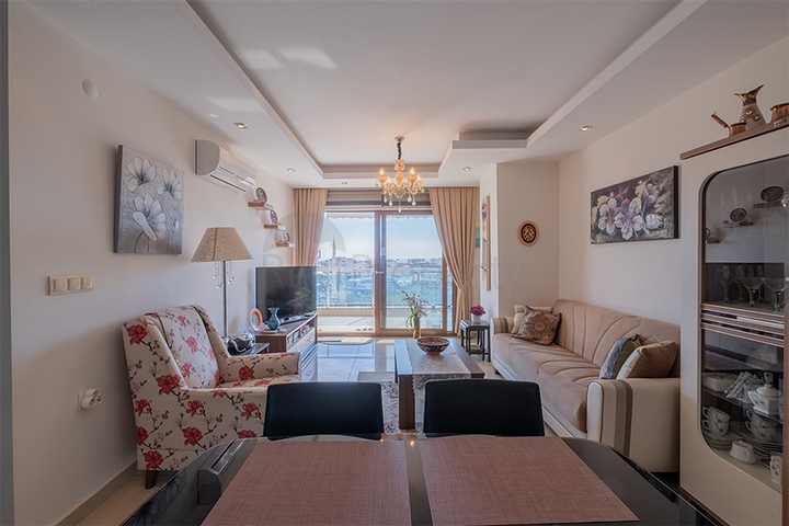 Spacious 1+1 apartment in the central area of Alanya