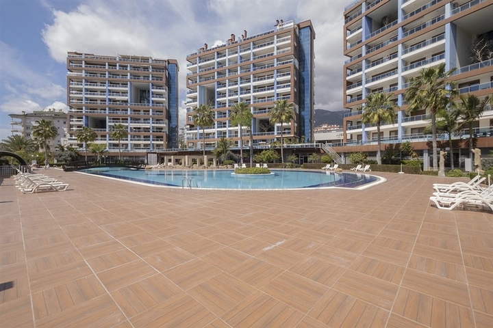 Spacious 1+1 apartment in the central area of Alanya