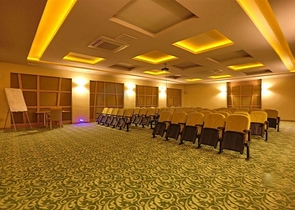 Spacious 1+1 apartment in the central area of Alanya