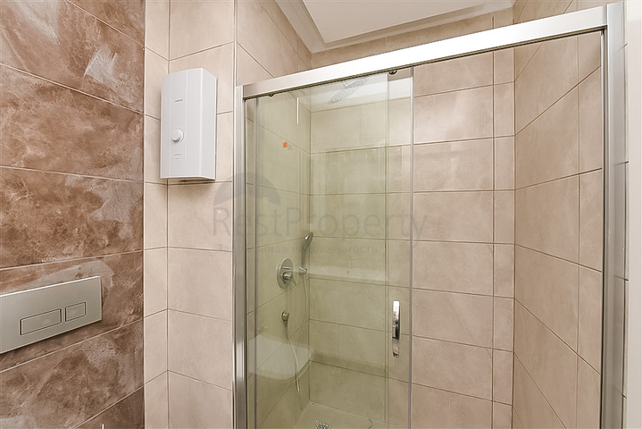 One-bedroom apartment in a new complex