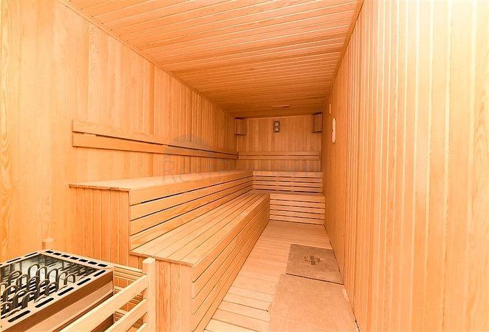 One-bedroom apartment in a new complex