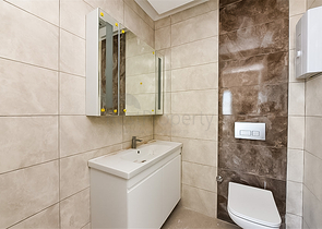 One-bedroom apartment in a new complex