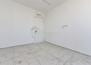 One-bedroom apartment in a new complex