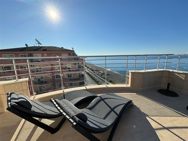 Spacious 3+1 penthouse with panoramic sea views