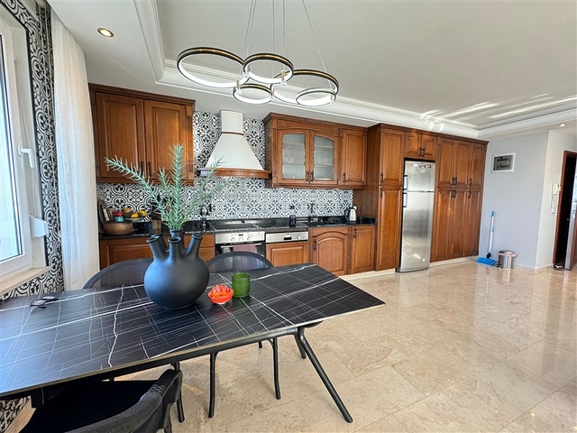 Spacious 3+1 penthouse with panoramic sea views