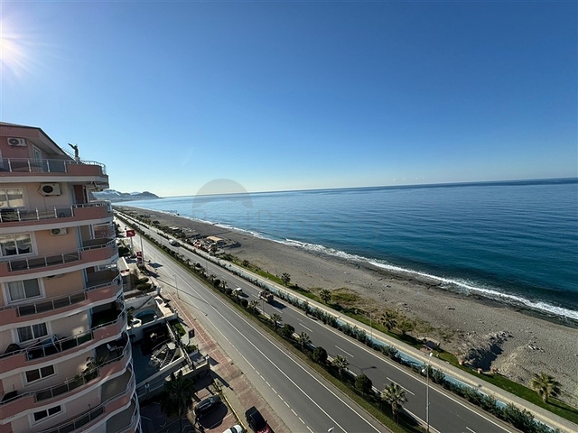 Spacious 3+1 penthouse with panoramic sea views