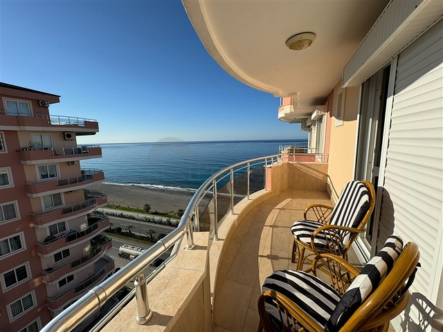 Spacious 3+1 penthouse with panoramic sea views