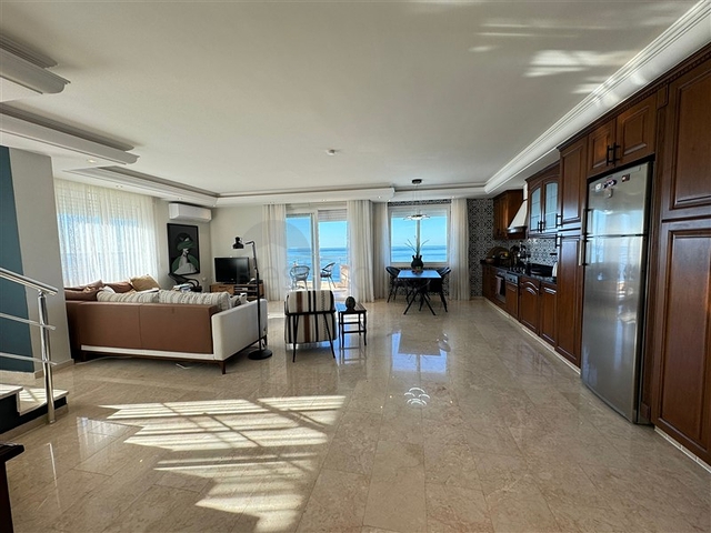 Spacious 3+1 penthouse with panoramic sea views