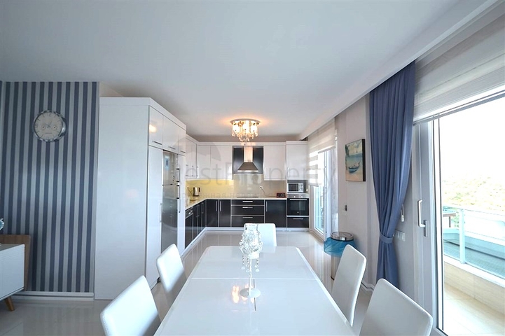 Furnished 3+1 villa in Kargicak area