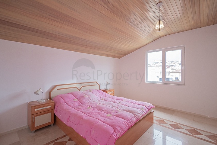 4+2 penthouse on the first coastline