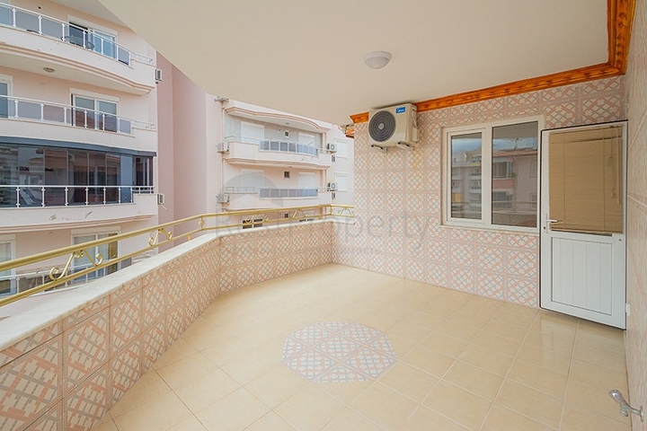 4+2 penthouse on the first coastline