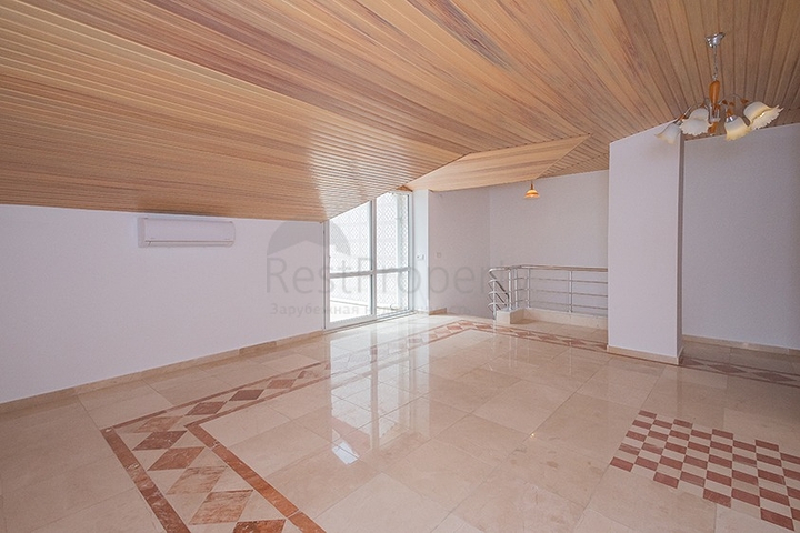 4+2 penthouse on the first coastline