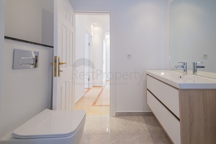 4+2 penthouse on the first coastline