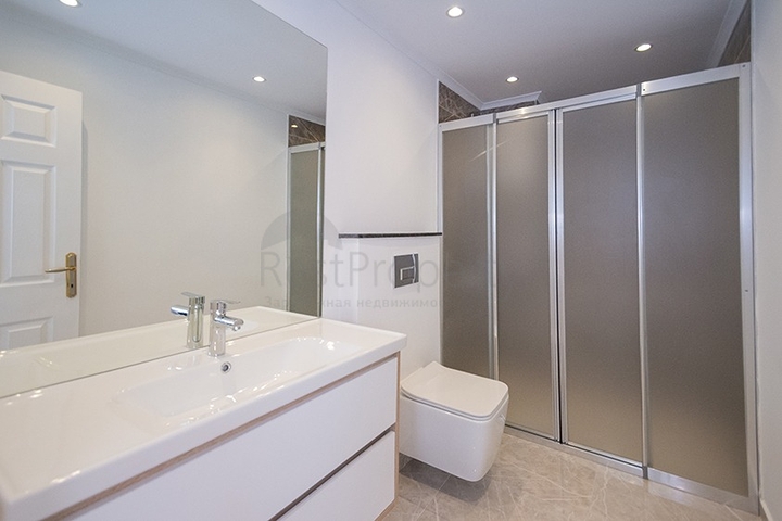 4+2 penthouse on the first coastline