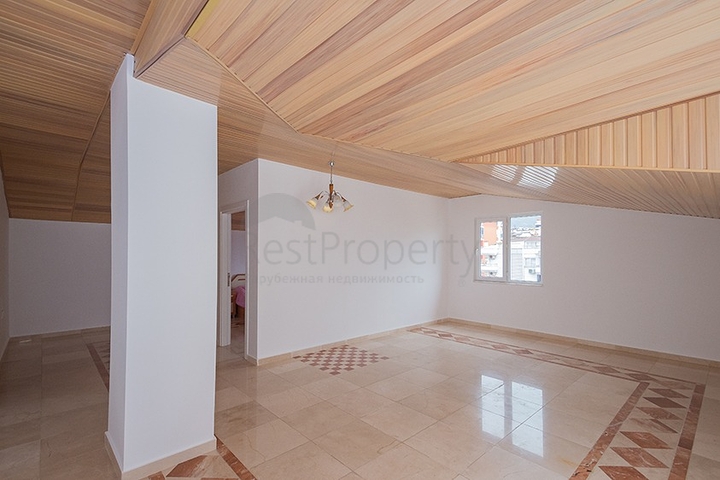 4+2 penthouse on the first coastline