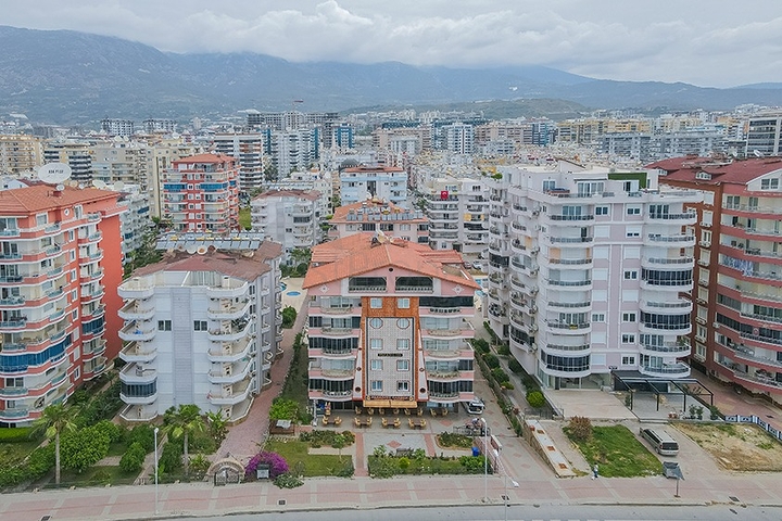 4+2 penthouse on the first coastline