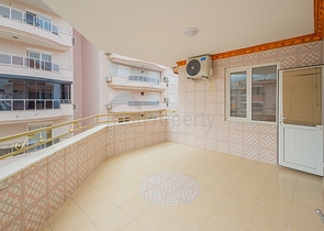 4+2 penthouse on the first coastline