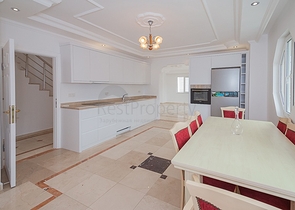 4+2 penthouse on the first coastline