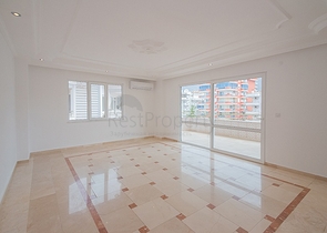 4+2 penthouse on the first coastline