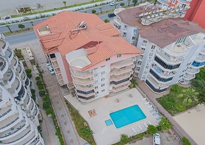 4+2 penthouse on the first coastline