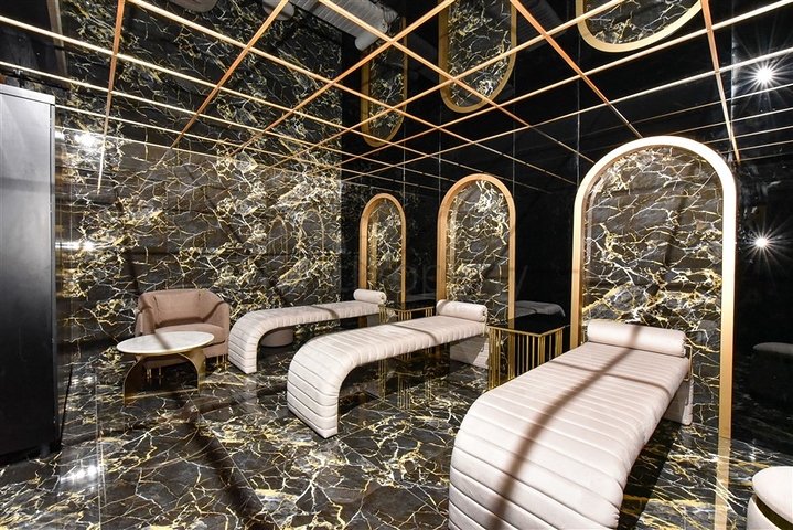 2+1 penthouse in a new complex just 400 m from the sea in the center of Alanya 