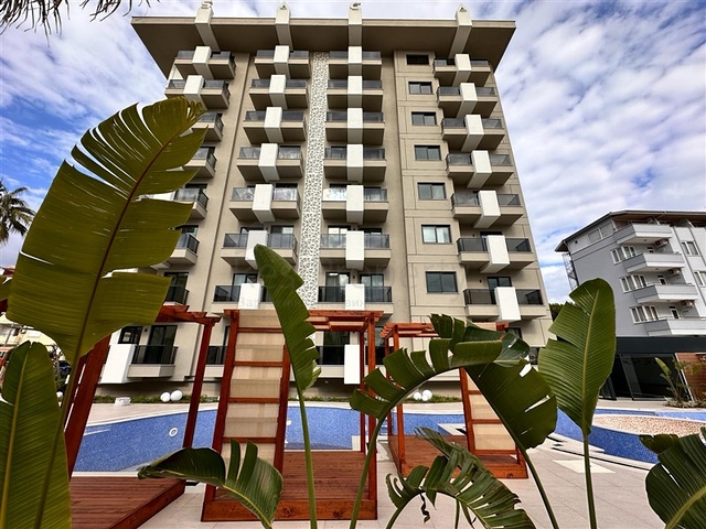 2+1 penthouse in a new complex just 400 m from the sea in the center of Alanya 