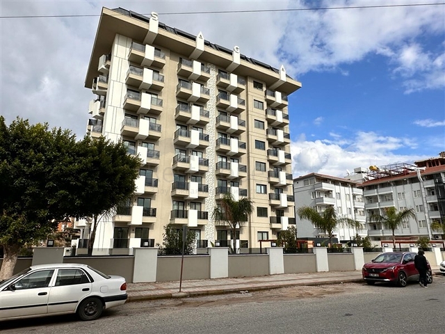 2+1 penthouse in a new complex just 400 m from the sea in the center of Alanya 