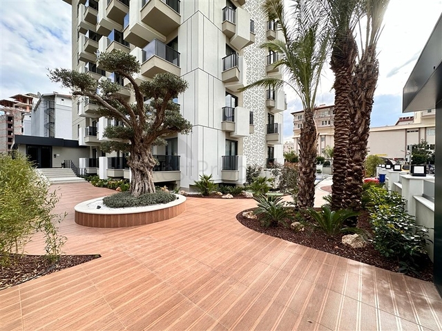 2+1 penthouse in a new complex just 400 m from the sea in the center of Alanya 