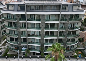 2+1 apartment in a premium class complex in the center of Alanya 