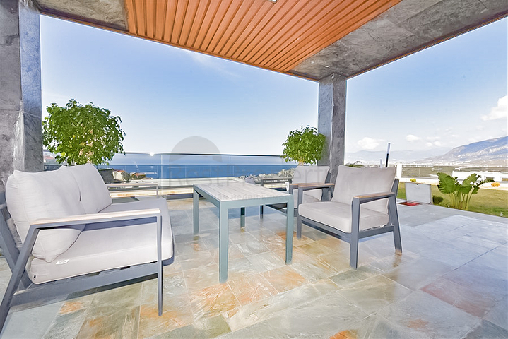 Private 4+1 villa in an elite gated community