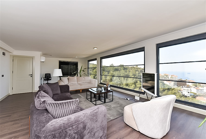 Private 4+1 villa in an elite gated community