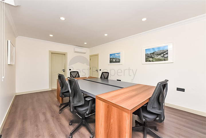 Private 4+1 villa in an elite gated community