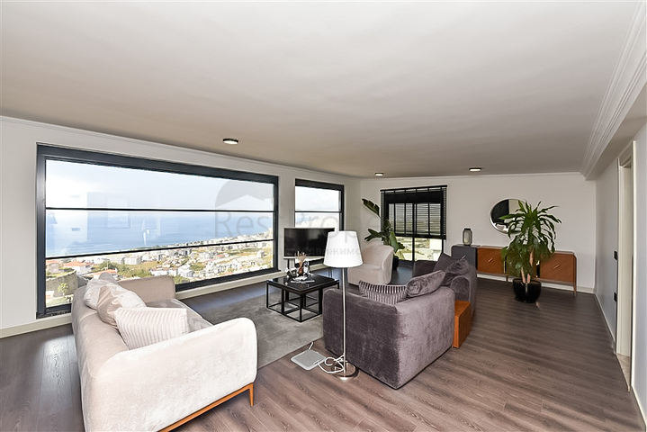 Private 4+1 villa in an elite gated community