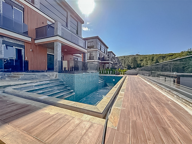 Private 4+1 villa in an elite gated community