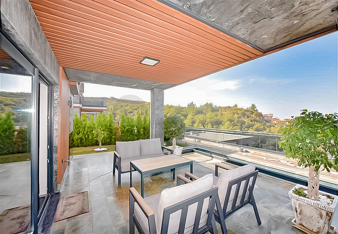 Private 4+1 villa in an elite gated community