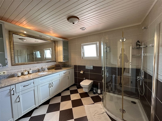 4+1 riverfront penthouse in Kestel district