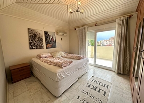 4+1 riverfront penthouse in Kestel district