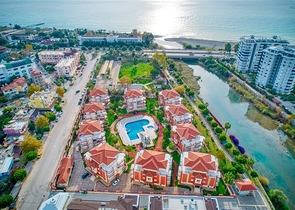 4+1 riverfront penthouse in Kestel district