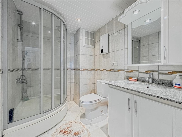 Apartment 2+1 facing the sea and mountains in the Mahmutlar area