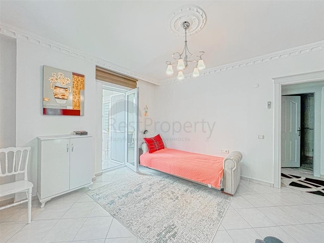 Apartment 2+1 facing the sea and mountains in the Mahmutlar area