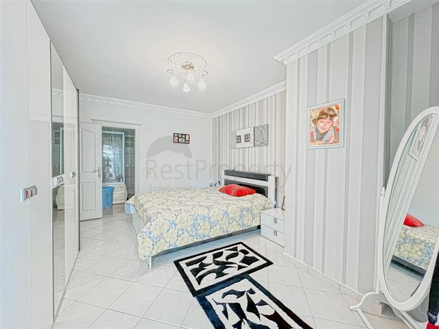 Apartment 2+1 facing the sea and mountains in the Mahmutlar area