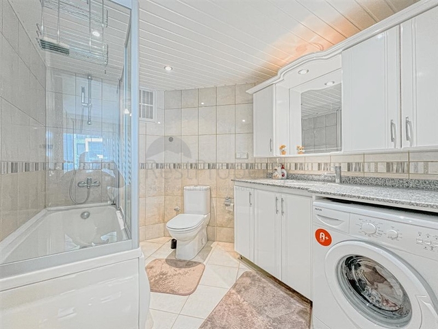 Apartment 2+1 facing the sea and mountains in the Mahmutlar area