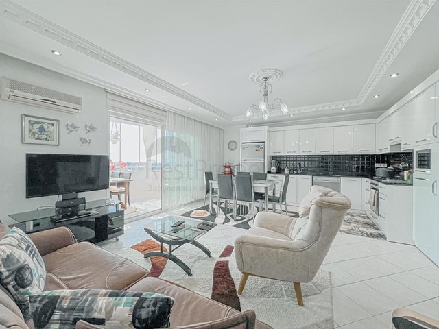 Apartment 2+1 facing the sea and mountains in the Mahmutlar area