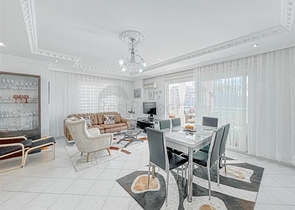 Apartment 2+1 facing the sea and mountains in the Mahmutlar area