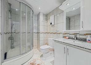 Apartment 2+1 facing the sea and mountains in the Mahmutlar area