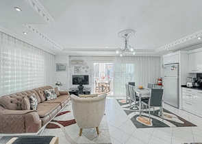 Apartment 2+1 facing the sea and mountains in the Mahmutlar area