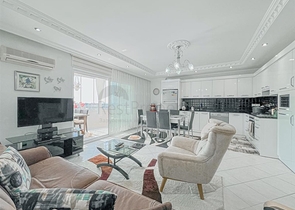 Apartment 2+1 facing the sea and mountains in the Mahmutlar area