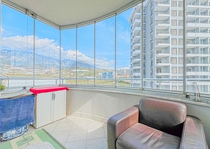 Apartment 2+1 facing the sea and mountains in the Mahmutlar area